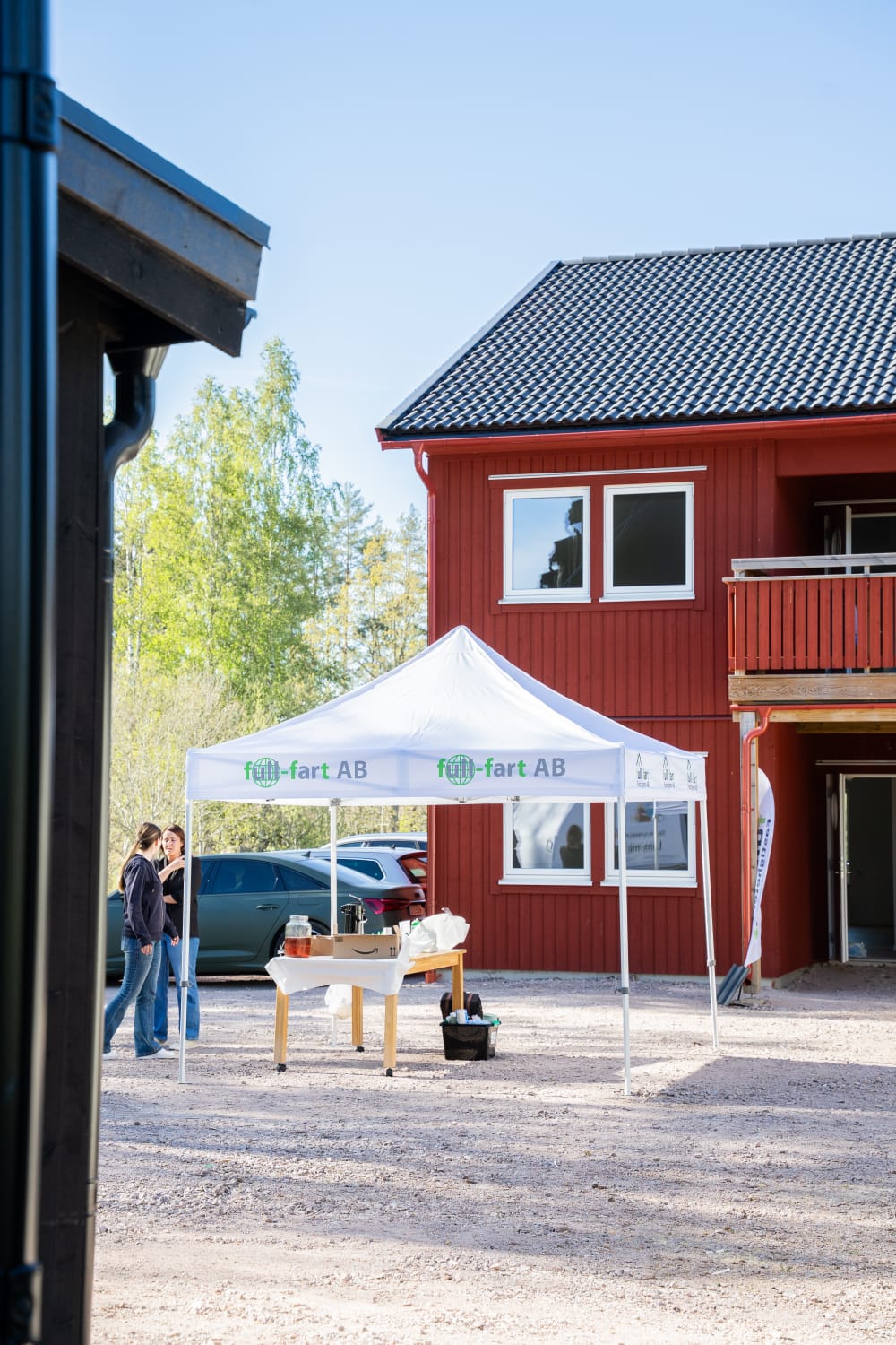 Full-Fart event — tält och invigning